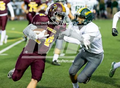 Thumbnail 2 in Royal @ Simi Valley photogallery.