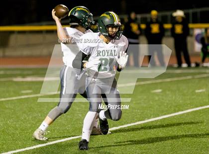 Thumbnail 3 in Royal @ Simi Valley photogallery.