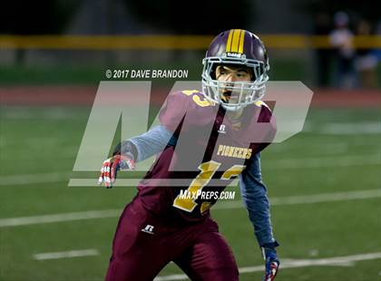 Thumbnail 2 in Royal @ Simi Valley photogallery.