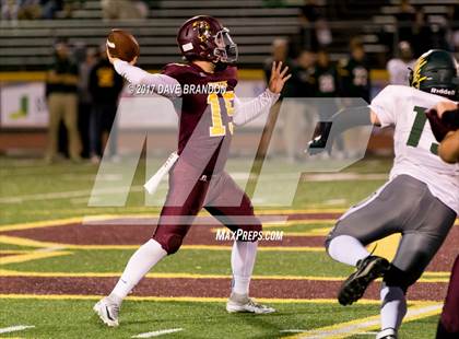 Thumbnail 2 in Royal @ Simi Valley photogallery.