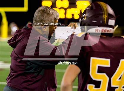 Thumbnail 3 in Royal @ Simi Valley photogallery.