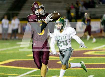 Thumbnail 2 in Royal @ Simi Valley photogallery.