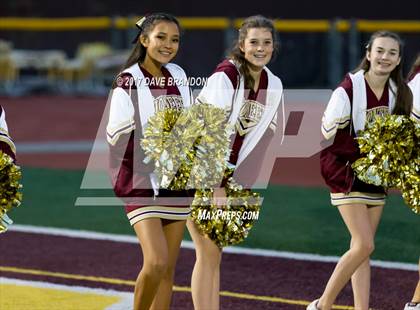 Thumbnail 2 in Royal @ Simi Valley photogallery.