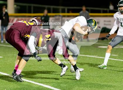 Thumbnail 3 in Royal @ Simi Valley photogallery.