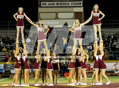 Thumbnail 1 in Royal @ Simi Valley photogallery.