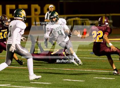 Thumbnail 1 in Royal @ Simi Valley photogallery.