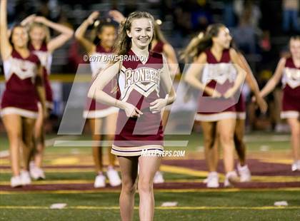 Thumbnail 3 in Royal @ Simi Valley photogallery.