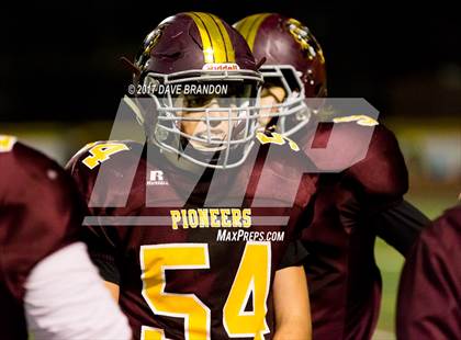 Thumbnail 3 in Royal @ Simi Valley photogallery.