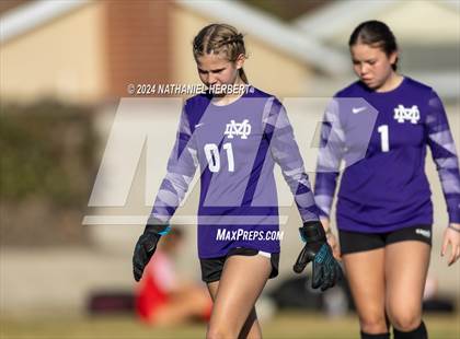 Thumbnail 2 in Pacifica vs Mater Dei (Best in the West Winter Classic) photogallery.