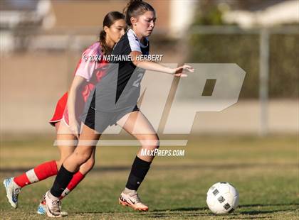Thumbnail 1 in Pacifica vs Mater Dei (Best in the West Winter Classic) photogallery.