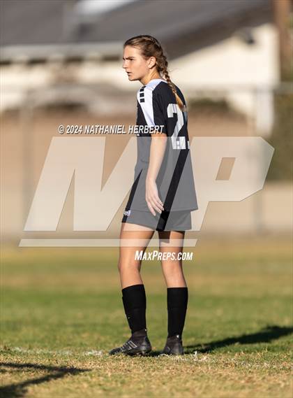 Thumbnail 1 in Pacifica vs Mater Dei (Best in the West Winter Classic) photogallery.