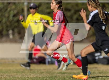 Thumbnail 1 in Pacifica vs Mater Dei (Best in the West Winter Classic) photogallery.