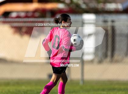 Thumbnail 1 in Pacifica vs Mater Dei (Best in the West Winter Classic) photogallery.