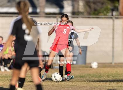 Thumbnail 3 in Pacifica vs Mater Dei (Best in the West Winter Classic) photogallery.