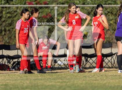 Thumbnail 2 in Pacifica vs Mater Dei (Best in the West Winter Classic) photogallery.