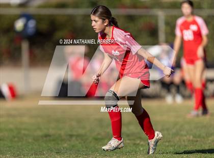 Thumbnail 2 in Pacifica vs Mater Dei (Best in the West Winter Classic) photogallery.