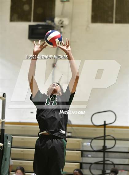 Thumbnail 2 in Valley Stream Central vs Elmont Memorial photogallery.