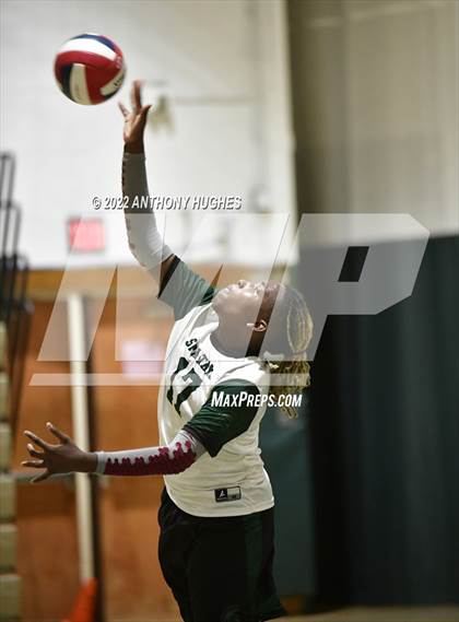 Thumbnail 3 in Valley Stream Central vs Elmont Memorial photogallery.
