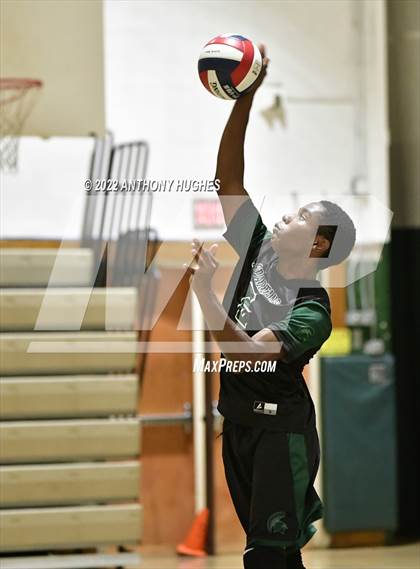 Thumbnail 2 in Valley Stream Central vs Elmont Memorial photogallery.