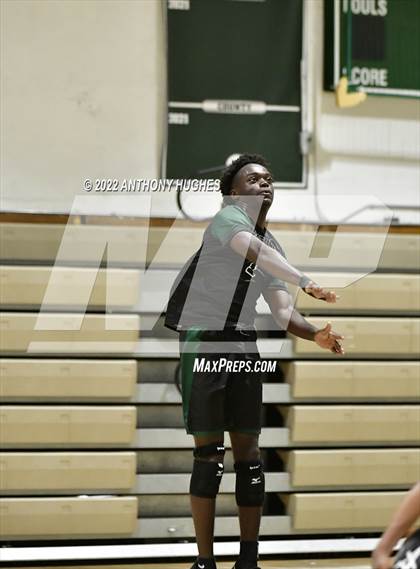 Thumbnail 1 in Valley Stream Central vs Elmont Memorial photogallery.