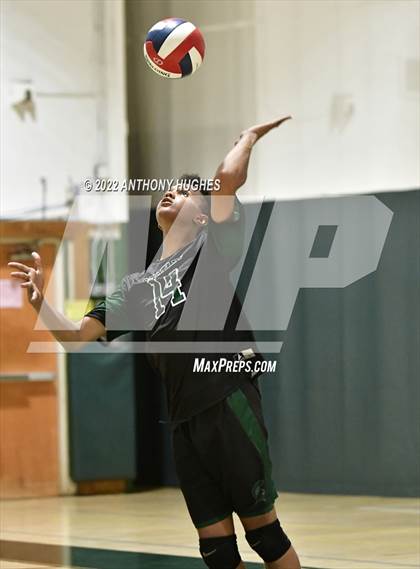 Thumbnail 2 in Valley Stream Central vs Elmont Memorial photogallery.