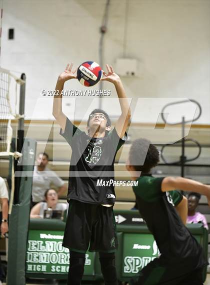 Thumbnail 3 in Valley Stream Central vs Elmont Memorial photogallery.