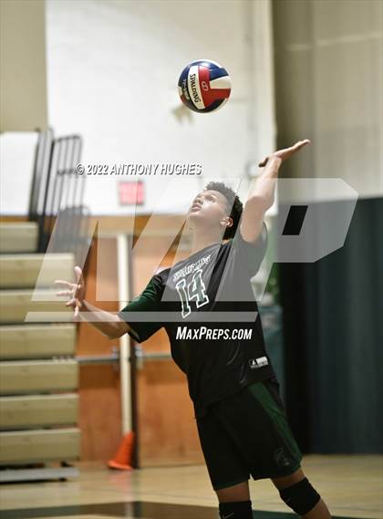 Thumbnail 3 in Valley Stream Central vs Elmont Memorial photogallery.