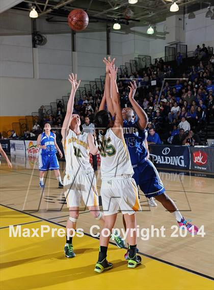 Thumbnail 2 in Culver City vs. Mira Costa  (CIF SS D2AA Final) photogallery.