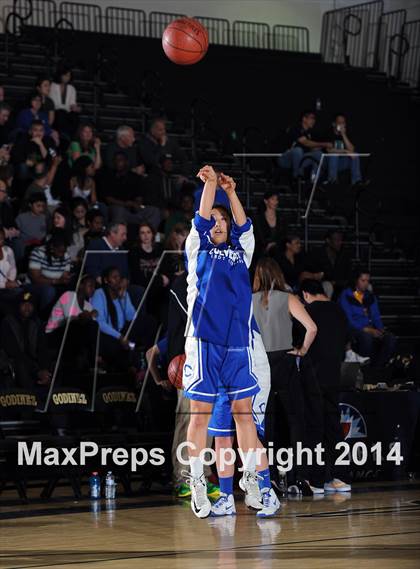 Thumbnail 2 in Culver City vs. Mira Costa  (CIF SS D2AA Final) photogallery.