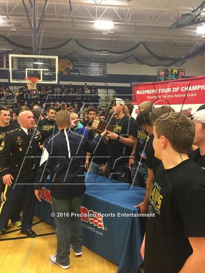 Thumbnail 3 in Mill Valley TOC Ceremony photogallery.