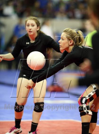 Thumbnail 3 in Valley vs. Gunnison (CHSAA 3A Final) photogallery.