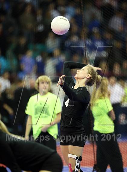 Thumbnail 2 in Valley vs. Gunnison (CHSAA 3A Final) photogallery.