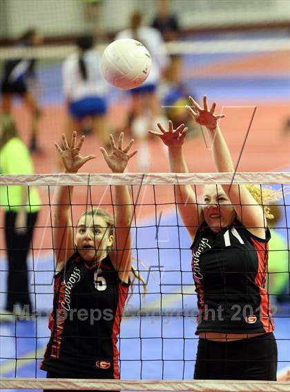 Thumbnail 2 in Valley vs. Gunnison (CHSAA 3A Final) photogallery.