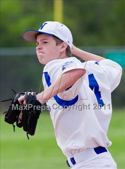 Thumbnail 2 in O'Connell vs. Northeast Christian photogallery.