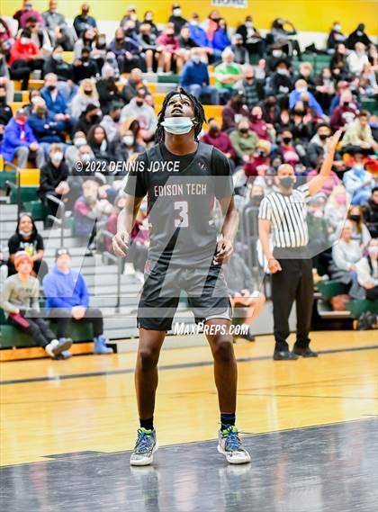 Thumbnail 3 in Edison Tech @ Aquinas Institute (NYSPHSAA Section V Class AA Semifinal) photogallery.