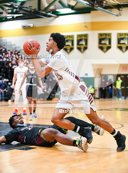 Thumbnail 2 in Edison Tech @ Aquinas Institute (NYSPHSAA Section V Class AA Semifinal) photogallery.