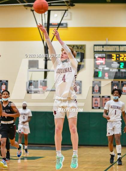 Thumbnail 3 in Edison Tech @ Aquinas Institute (NYSPHSAA Section V Class AA Semifinal) photogallery.
