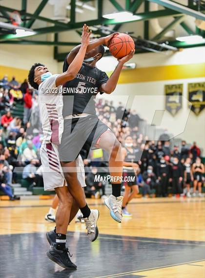 Thumbnail 2 in Edison Tech @ Aquinas Institute (NYSPHSAA Section V Class AA Semifinal) photogallery.