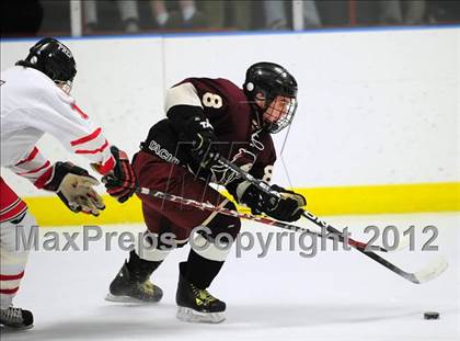 Thumbnail 3 in North Haven vs. Fairfield Prep (CIAC Division I 1st Round) photogallery.