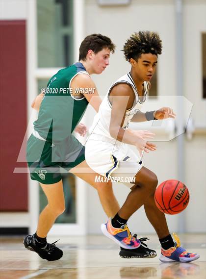 Thumbnail 2 in Venice vs. Durant (Suncoast Holiday Classic) photogallery.