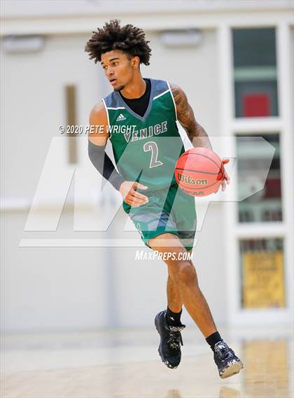 Thumbnail 3 in Venice vs. Durant (Suncoast Holiday Classic) photogallery.