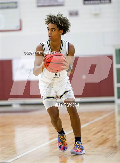 Thumbnail 2 in Venice vs. Durant (Suncoast Holiday Classic) photogallery.