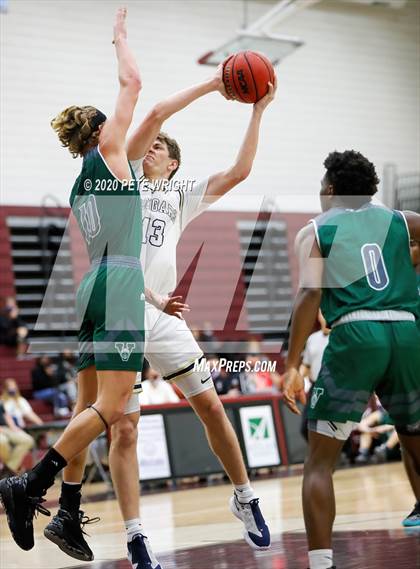 Thumbnail 1 in Venice vs. Durant (Suncoast Holiday Classic) photogallery.