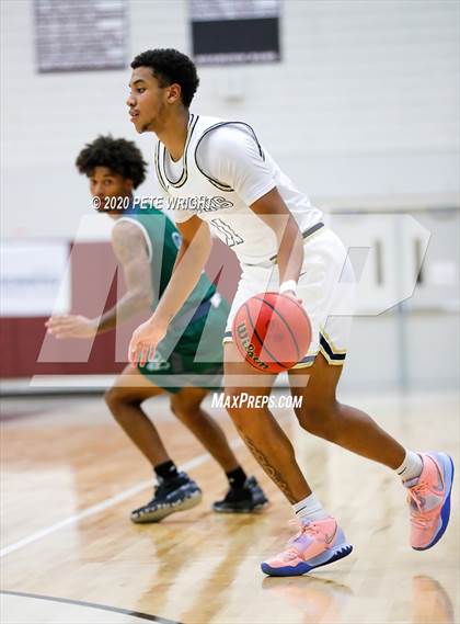 Thumbnail 3 in Venice vs. Durant (Suncoast Holiday Classic) photogallery.