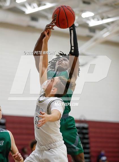Thumbnail 1 in Venice vs. Durant (Suncoast Holiday Classic) photogallery.