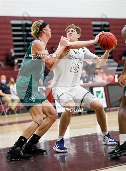 Thumbnail 3 in Venice vs. Durant (Suncoast Holiday Classic) photogallery.