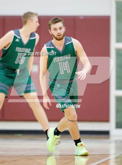 Thumbnail 2 in Venice vs. Durant (Suncoast Holiday Classic) photogallery.