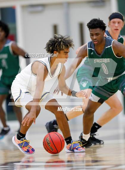 Thumbnail 3 in Venice vs. Durant (Suncoast Holiday Classic) photogallery.