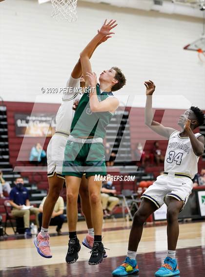 Thumbnail 2 in Venice vs. Durant (Suncoast Holiday Classic) photogallery.