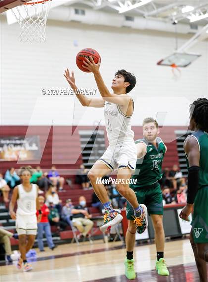 Thumbnail 2 in Venice vs. Durant (Suncoast Holiday Classic) photogallery.